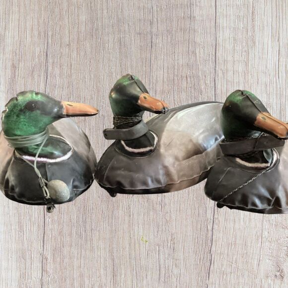Lot of‎ 3 Realistic Mallard Duck Decoys for Hunting or Outdoor Decor - Picture 3 of 3